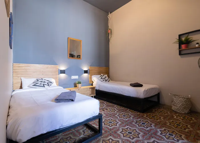 Bed & Breakfast Bird House Valencia