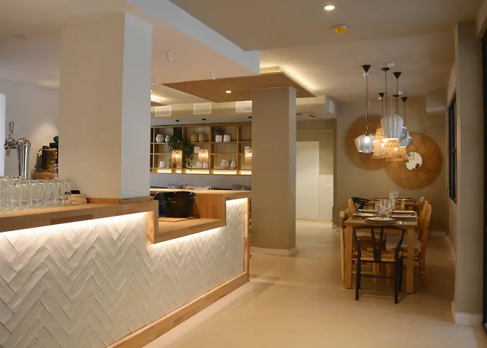 & Co. Saler Boutique فندق فالنسيا