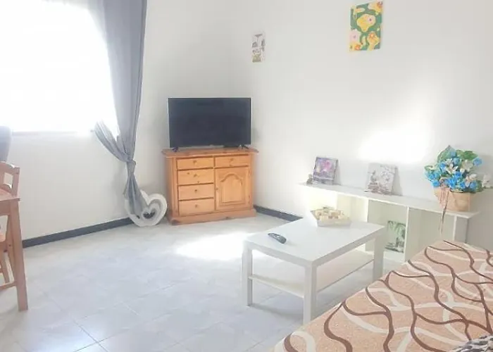 Tranquila Y Centrica Individual En Vivienda Compartida Δωμάτια σε οικογενειακή κατοικία *