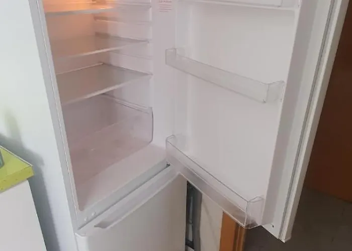 Δωμάτια σε οικογενειακή κατοικία Tranquila Y Centrica Matrimonio En Vivienda Compartida *