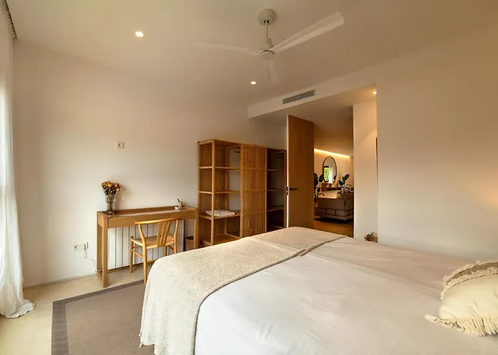 Design With Swimming Pool Ciudad De Ciencias 발렌시아