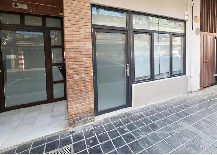 Era Deluxe Near The Of