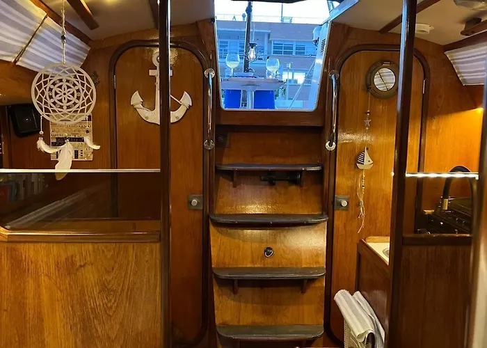 보트호텔 Unique Experience In Sailboat! In The 4 Seasons!! B Shi