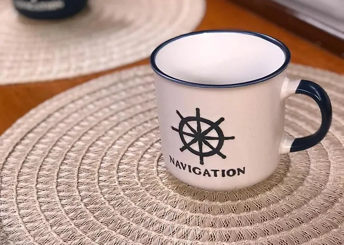 Unique Experience In Sailboat! In The 4 Seasons!! B Shi *