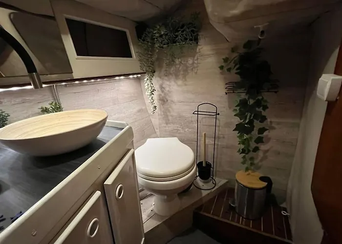 Unique Experience In Sailboat! In The 4 Seasons!! B Shi