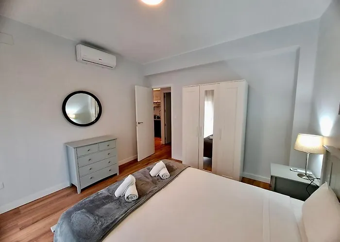 Amazing Bright And Recently Remodeled 발렌시아