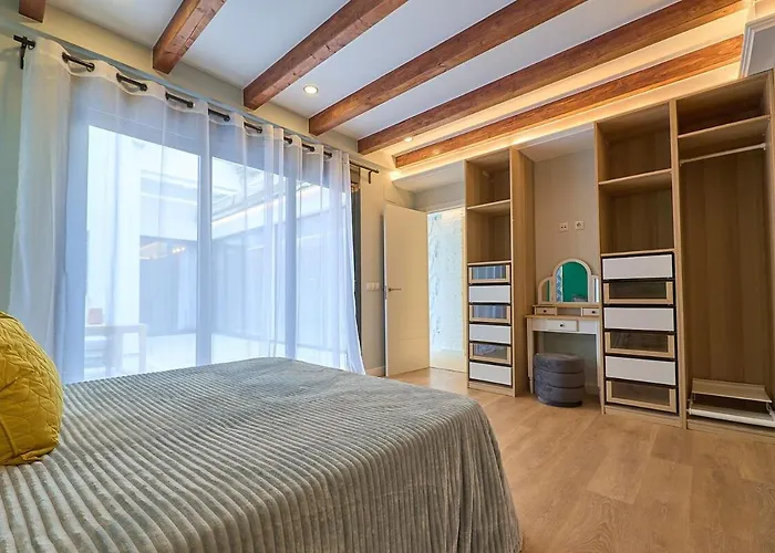 Invalencia - Alberic Waves L House