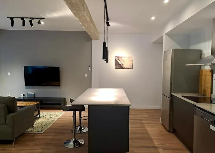 Amazing Bright And Recently Remodeled 아파트