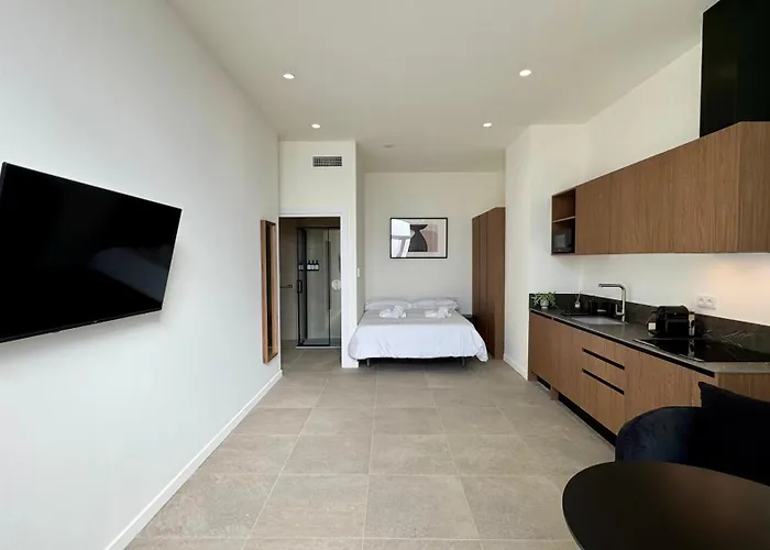 Boutique - Plaza Tower