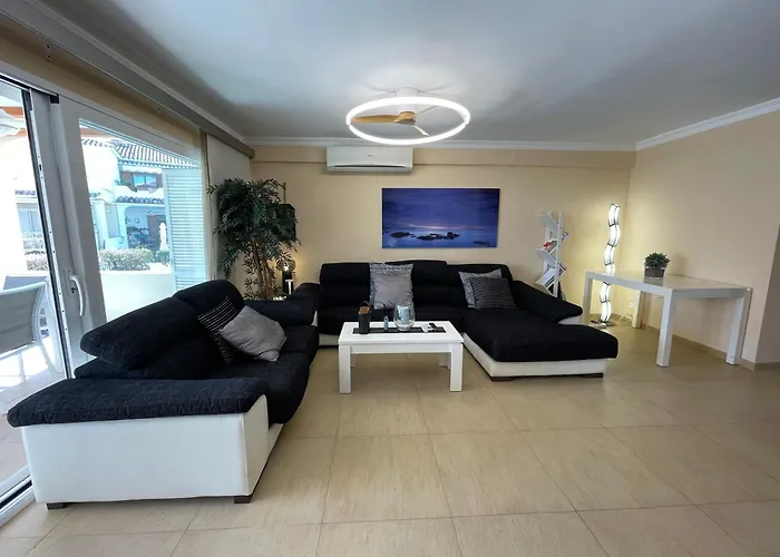 On The 15 Minutes From *