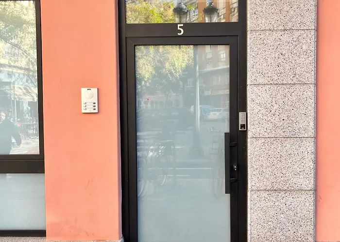 Osito Hub - Llorens Apartament