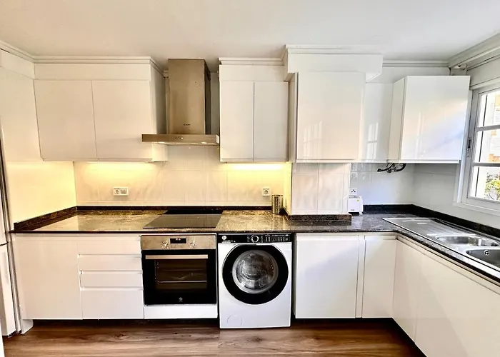 Seasonal Antonio Suarez فالنسيا