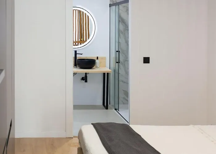 Leones By Concept Flats Βαλένθια