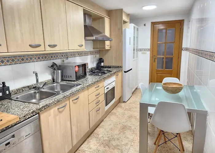 Cortes - Pool Paddle Tennis Court And Gym Διαμέρισμα