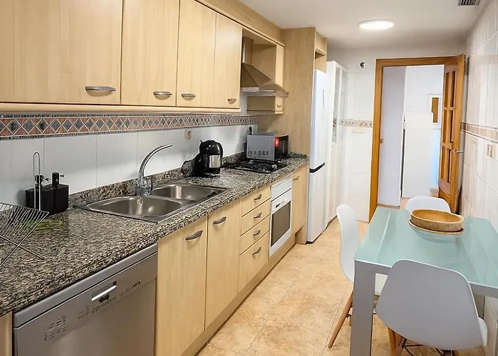 Cortes - Pool Paddle Tennis Court And Gym *