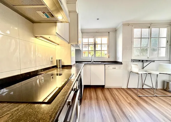 Seasonal Antonio Suarez فالنسيا