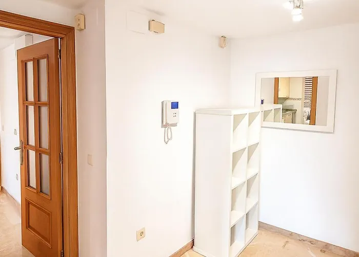 Cortes - Pool Paddle Tennis Court And Gym Διαμέρισμα