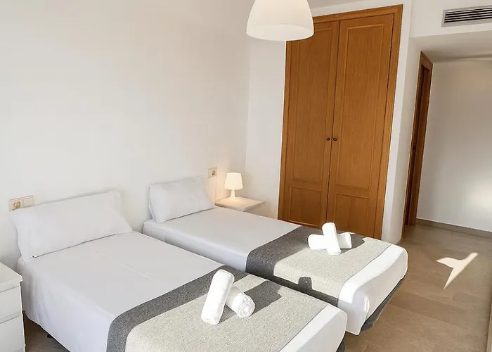 Cortes - Pool Paddle Tennis Court And Gym Διαμέρισμα *