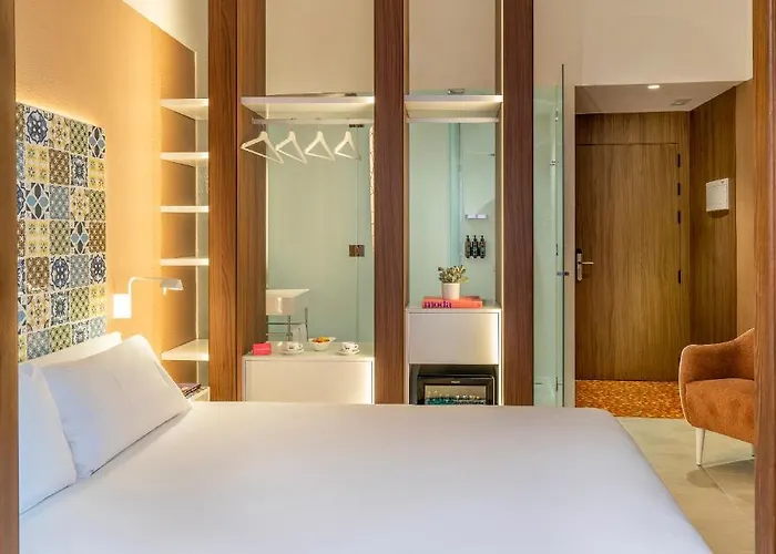 Axel - Adults Only فندق