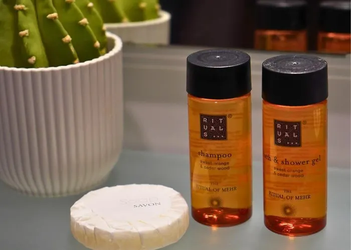 Original Domino House 4*