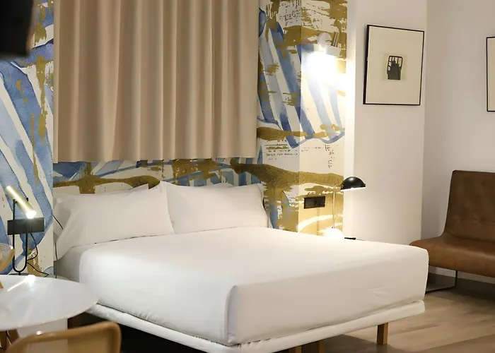 Myr Plaza Mercado & Hotel 4*