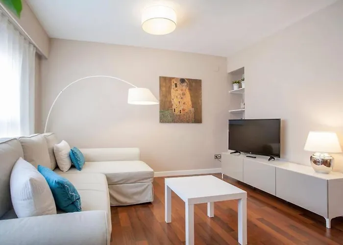 Hi - Jorge Juan Valence