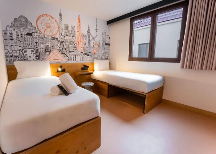 호텔 Easyhotel Ciutat Vella