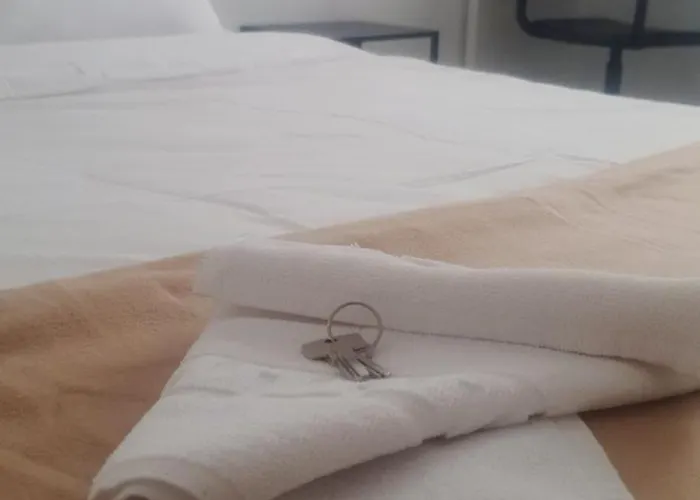 홈스테이 Tranquila, Centrica Y Luminosa De Matrimonio En Vivienda Compartida 발렌시아