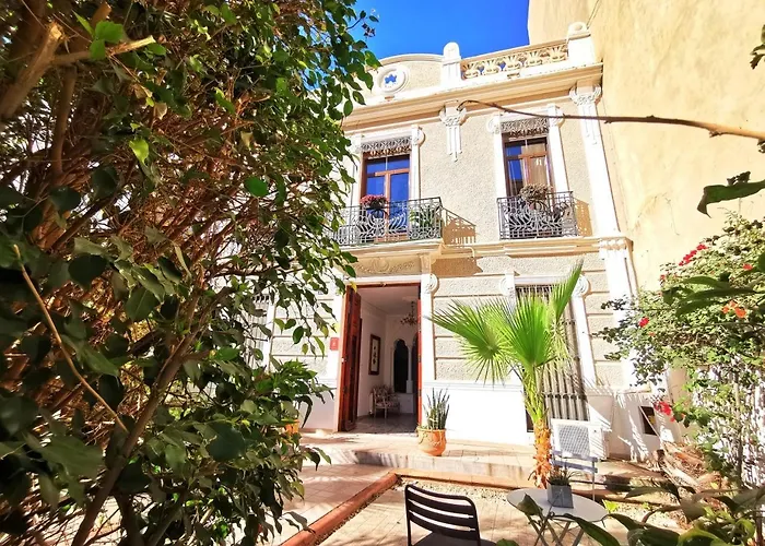 بيت ضيافة Portrait Boutique *