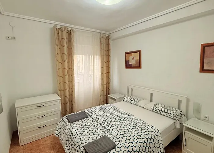 De Temporada En Malvarrosa Vacaciones Largas Long Desde 11 Noches