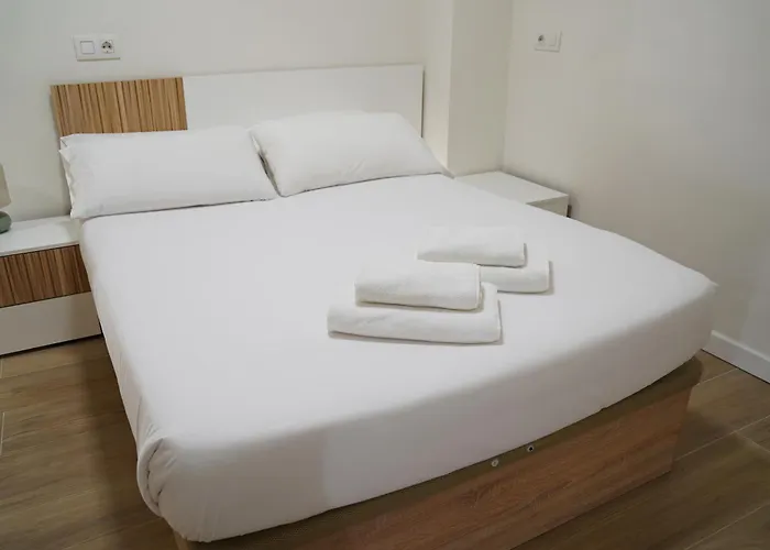 Casa Dolce Casa - Elegant 3br Near Metro & Beach,valencia 아파트 *