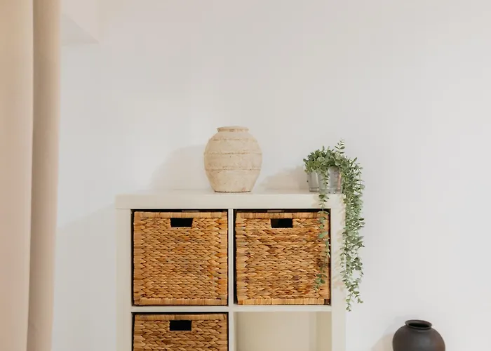 Your Sunny & Spacious Portview Valencia