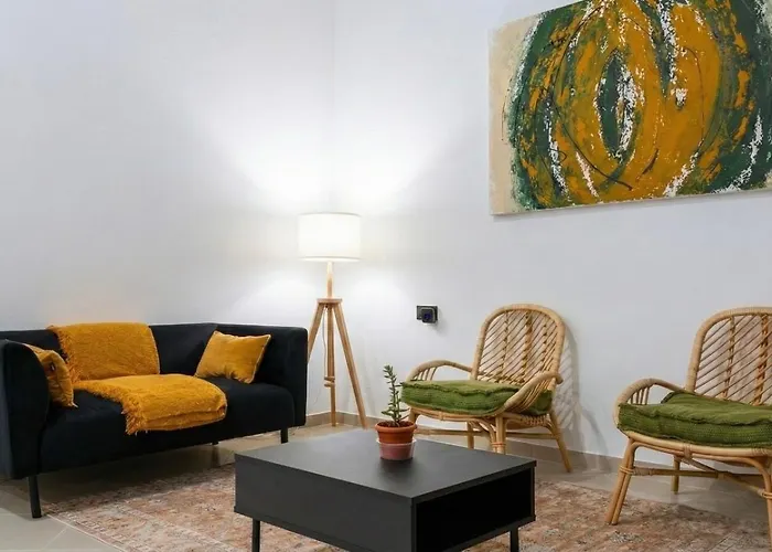 Across From The Turia Modern شقة *