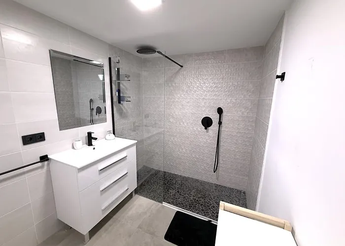 Across From The Turia Modern * فالنسيا