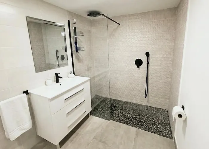 شقة Across From The Turia Modern