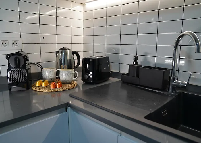 Casa Dolce Casa - Elegant 3br Near Metro & Beach,valencia 아파트 *