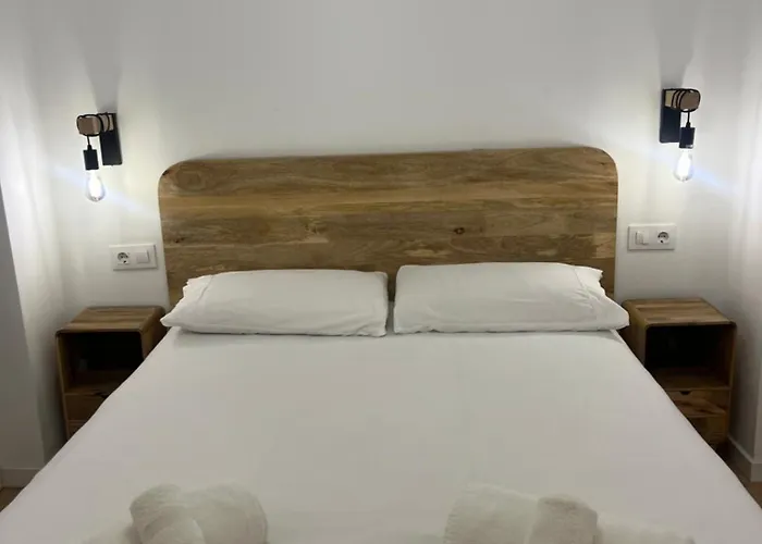 شقة Acogedor Frente A Plaza Del Cedro