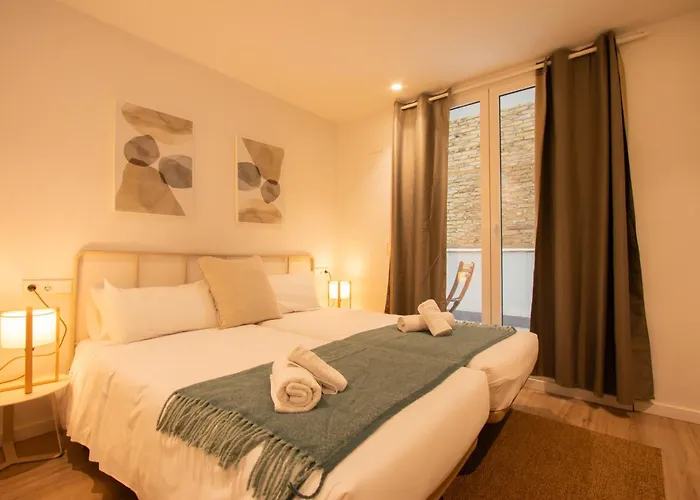 Familiar En Centro - Plaza Ayuntamiento Διαμέρισμα *