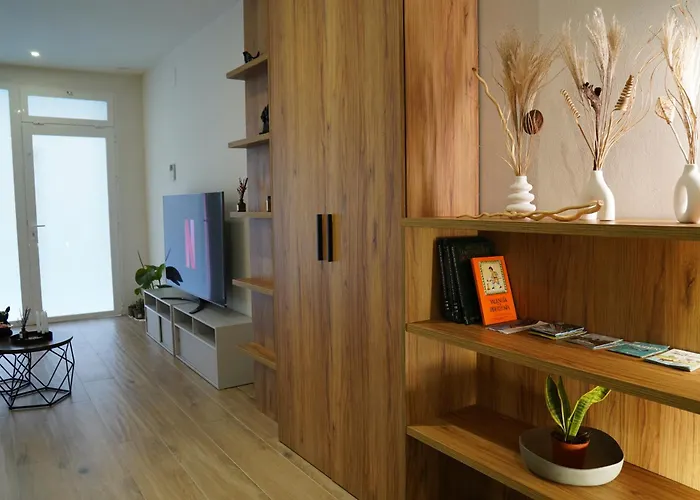 Casa Dolce Casa - Elegant 3br Near Metro & Beach,valencia 아파트