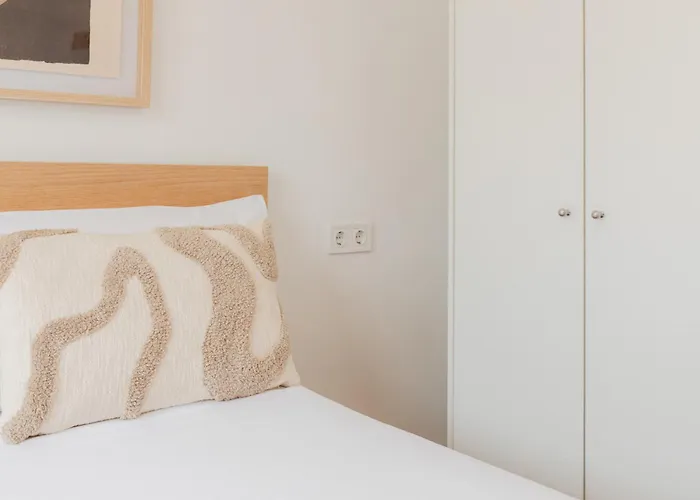 Your Sunny & Spacious Portview Lägenhet *