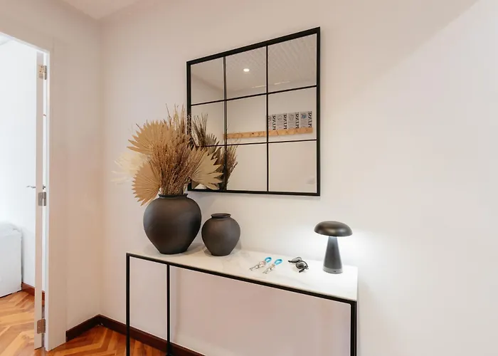 아파트 Your Sunny & Spacious Portview