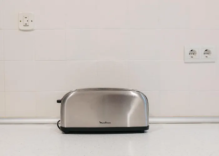 Your Sunny & Spacious Portview Lägenhet