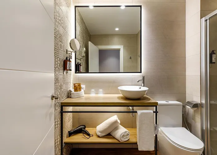 Petit Palace Plaza De La Reina 3*