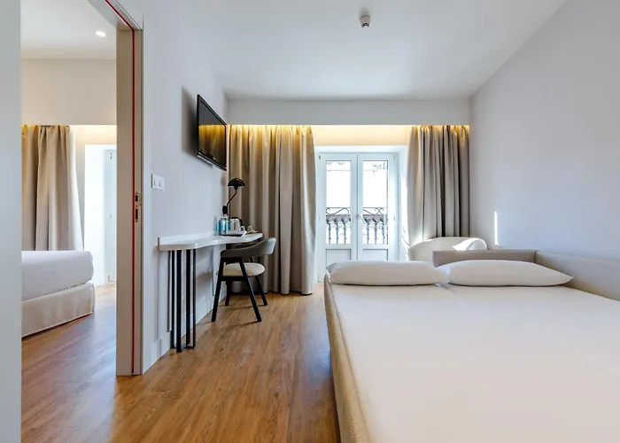 Hotel Petit Palace Plaza De La Reina