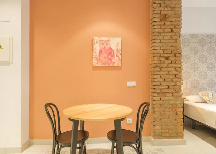 Gorgeous Close To Centre