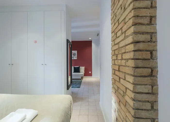 Modern Close To Centre アパートホテル