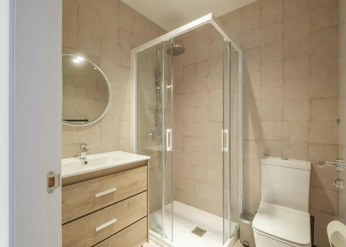 アパートホテル Modern Close To Centre