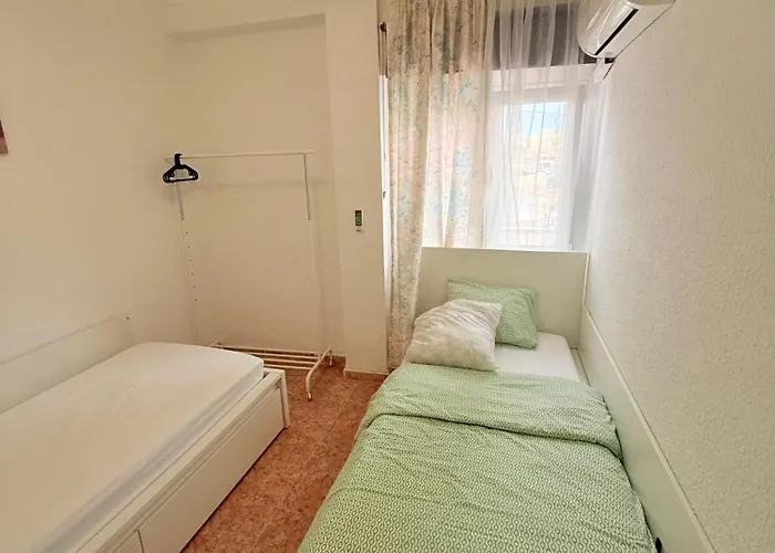 De Temporada En Malvarrosa Vacaciones Largas Long Desde 11 Noches Βαλένθια