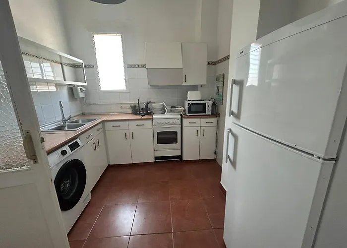 아파트호텔 Amazinn Places Valencia Marina Real 3*