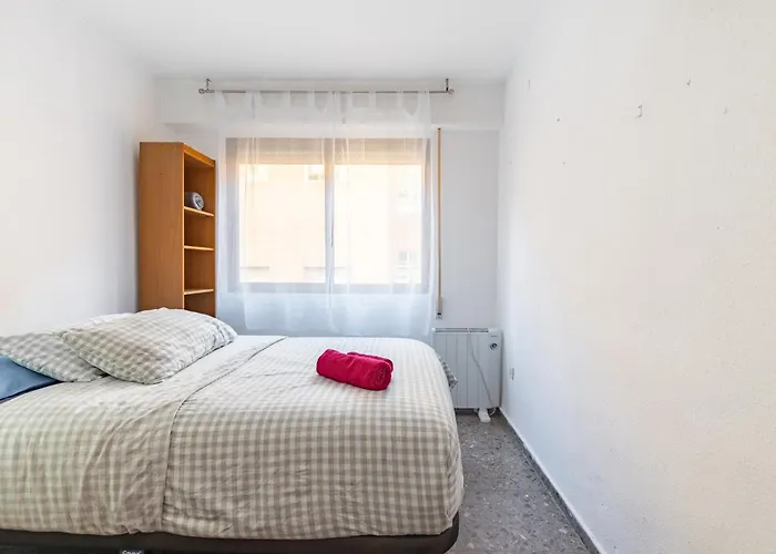 Invalencia - Yecla Flat 4 Bdrm & 2 Wc With Terrace *